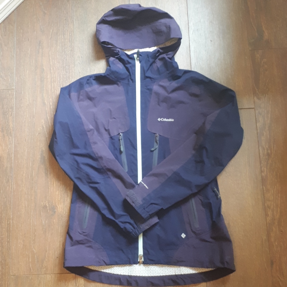 Columbia rain coat